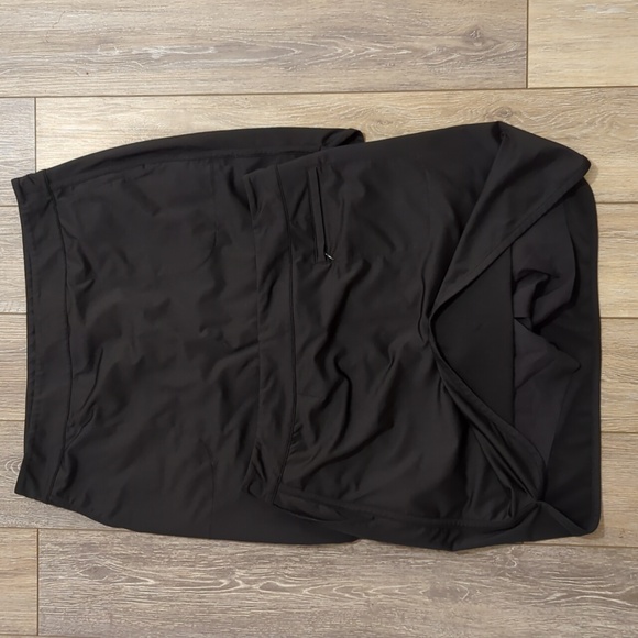 Fairway & Greene Skorts Black Sz Large Qty 2 - Picture 1 of 3